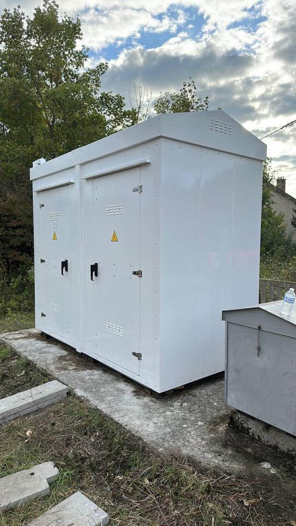 SafeBox RT double cabinet installed on a concrete base